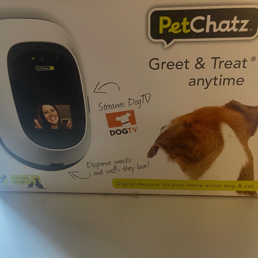 PetChatz Greet & Treat Device